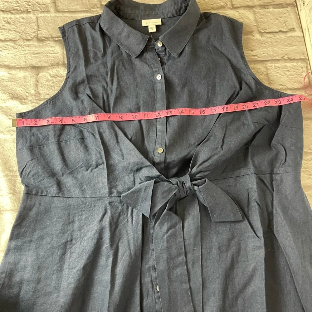 Elegant Navy Sleeveless Dress - Picture 10 of 14